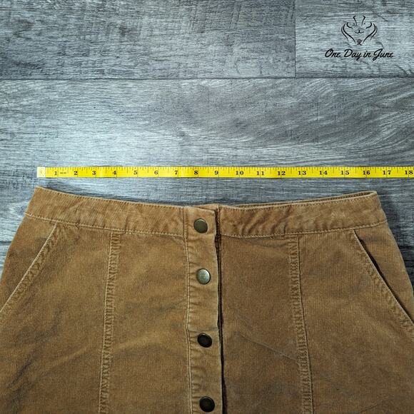 Altar'd State Snap Front Corduroy Skirt Size L - Picture 3 of 5